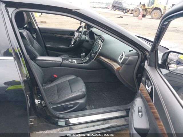 1N4AA6AP1HC388498 Nissan Maxima Platinum