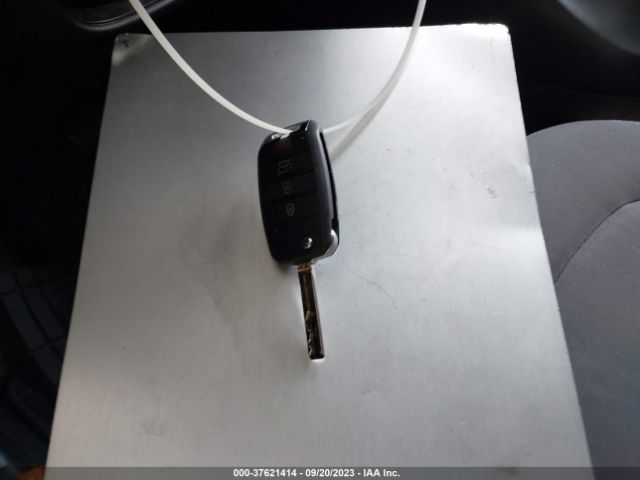 KNDJN2A28G7822936 KIA Soul Base