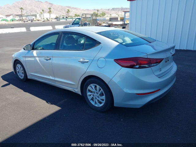 Hyundai ELANTRA SE 2018 5NPD74LF7JH225394 Image 9