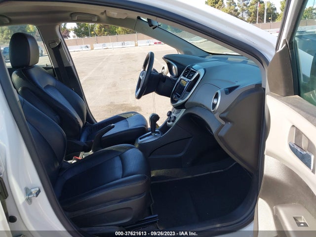 Chevrolet Sonic Premier 2019 1G1JF5SB0K4128418 Image 12