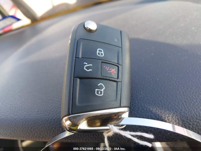 3VV3B7AX0KM141180 Volkswagen TIGUAN SE