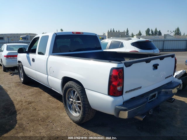 2005 CHEVROLET SILVERADO 1500 LS VIN: 2GCEC19V451294967