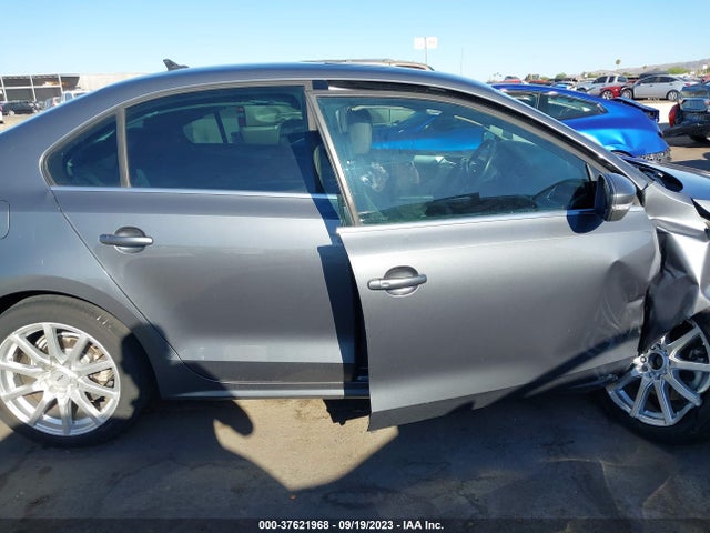 3VWD17AJ7EM299308 Volkswagen Jetta Sedan Se