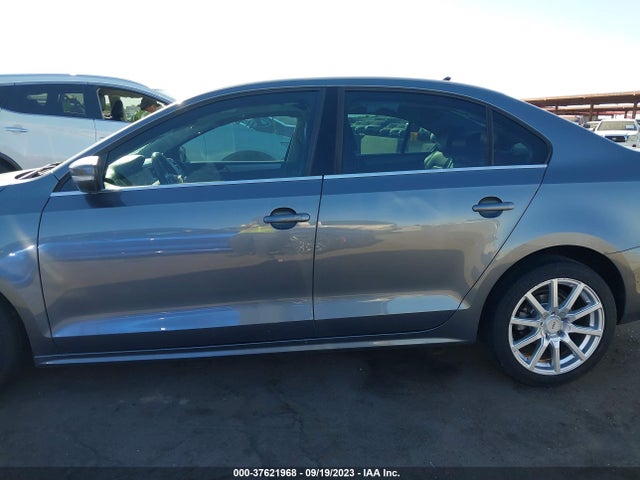 3VWD17AJ7EM299308 Volkswagen Jetta Sedan Se