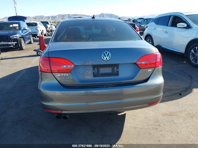 3VWD17AJ7EM299308 Volkswagen Jetta Sedan Se