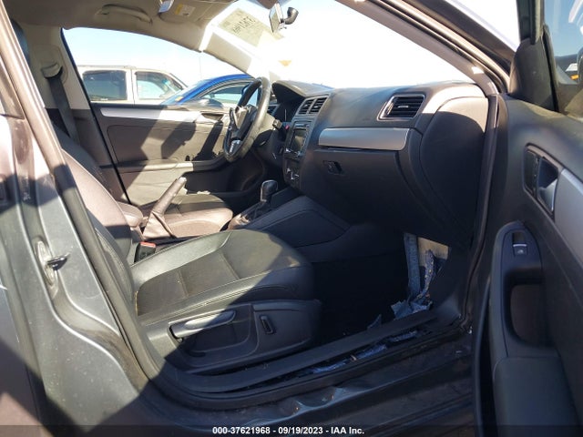 3VWD17AJ7EM299308 Volkswagen Jetta Sedan Se