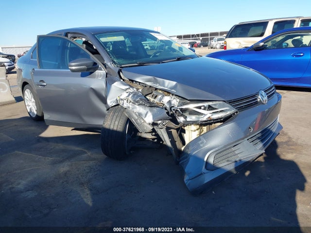 3VWD17AJ7EM299308 Volkswagen Jetta Sedan Se