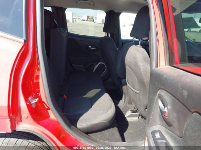 ZACCJABT8FPB22390 Jeep Renegade Latitude