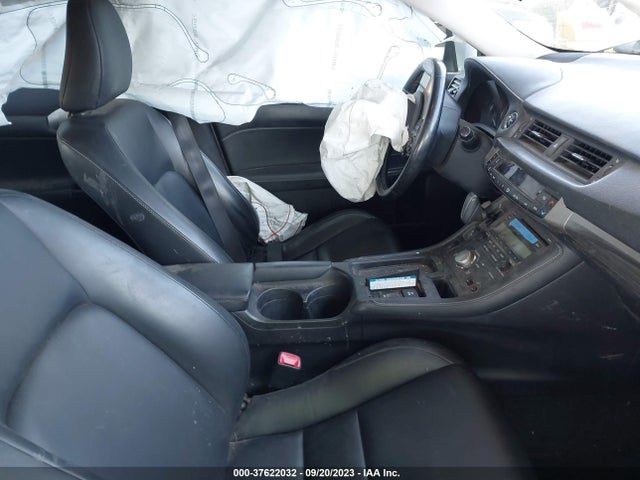 JTHKD5BHXF2240116 Lexus Ct 200h Hybrid