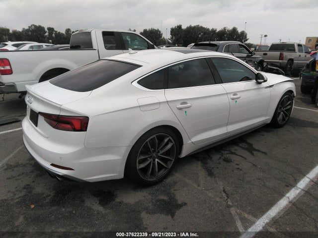WAUB4CF52JA045466 Audi S5 Sportback Premium Plus