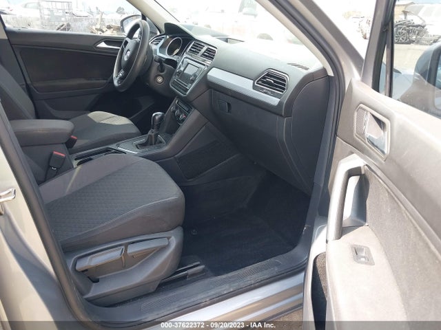 3VV1B7AX9KM195536 Volkswagen TIGUAN S