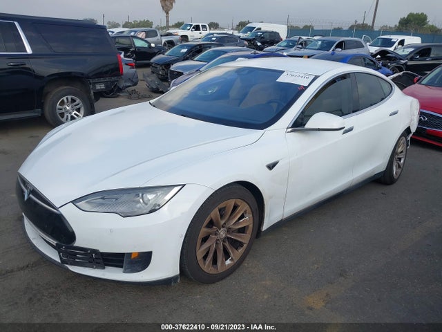 Tesla Model S 70 Kwh 2016 5YJSA1E18GF129712 Image 2