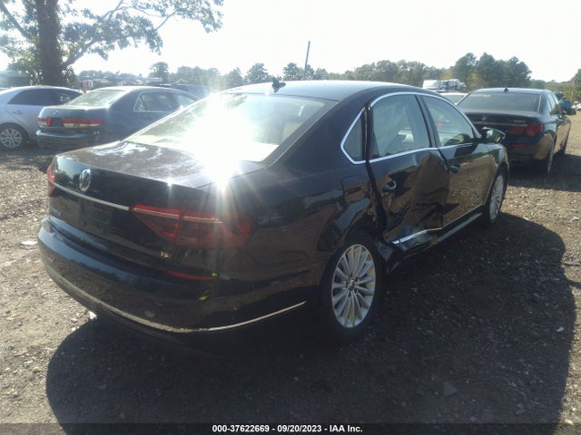1VWBT7A32HC070527 Volkswagen Passat 1.8t Se