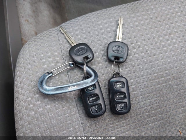 2004 TOYOTA 4RUNNER SR5 VIN: JTEBT14R648012669