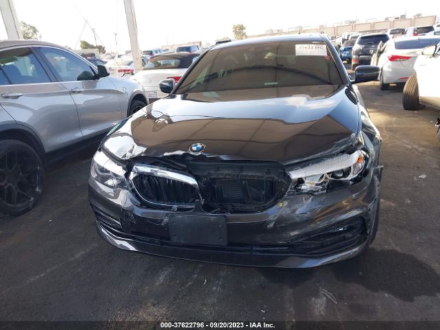 WBAJA9C5XJB252256 BMW 5 Series 530e Iperformance