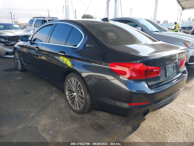 WBAJA9C5XJB252256 BMW 5 Series 530e Iperformance
