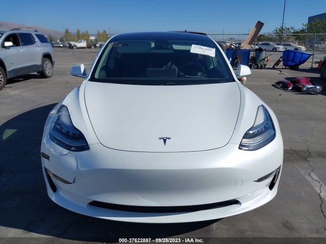 2018 Tesla 3, VIN: 5YJ3E1EA7JF017192