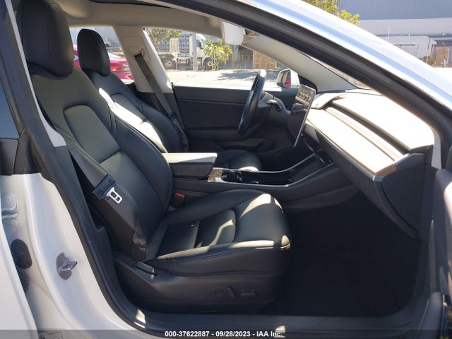 2018 Tesla 3, VIN: 5YJ3E1EA7JF017192