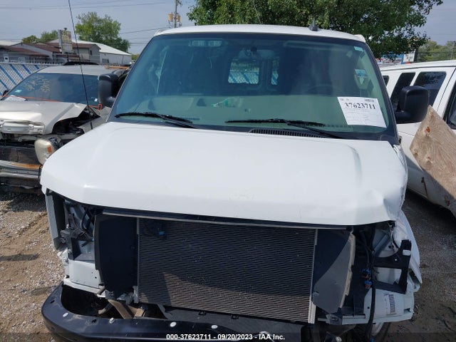 Chevrolet EXPRESS CARGO VAN 2019 1GCWGAFP6K1142432 Image 12
