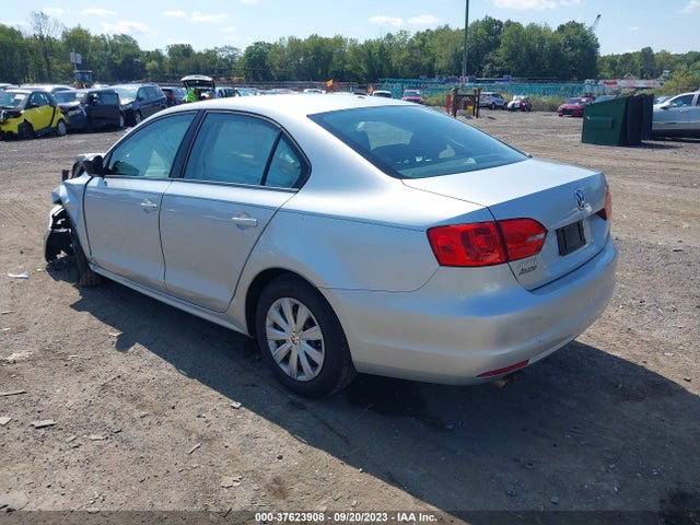3VW2K7AJ7EM350455 Volkswagen Jetta Sedan S