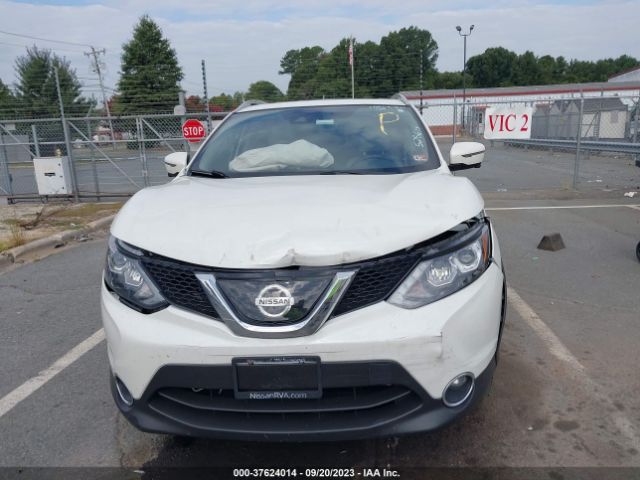 JN1BJ1CP0KW528614 Nissan Rogue Sport Sl