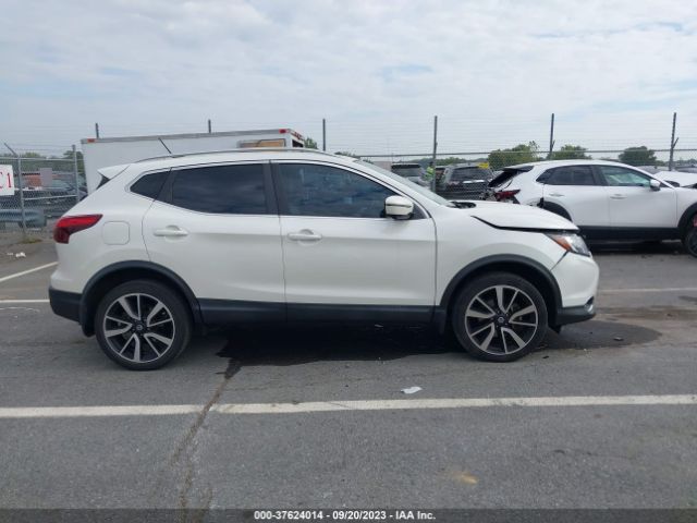 JN1BJ1CP0KW528614 Nissan Rogue Sport Sl