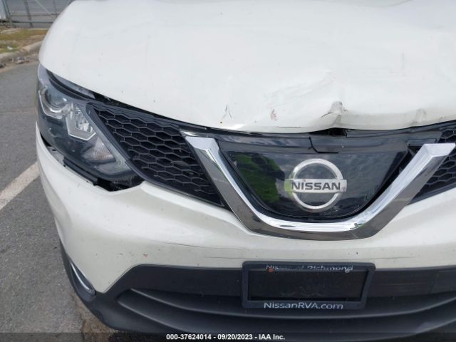 JN1BJ1CP0KW528614 Nissan Rogue Sport Sl