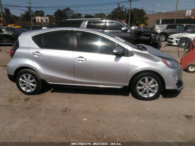 Toyota Prius C One/two/three/four 2017 JTDKDTB30H1591331 Image 13