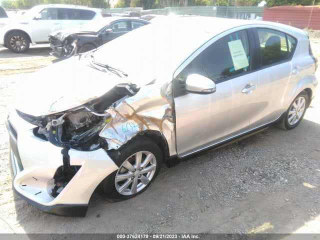 Toyota Prius C One/two/three/four 2017 JTDKDTB30H1591331 Image 2