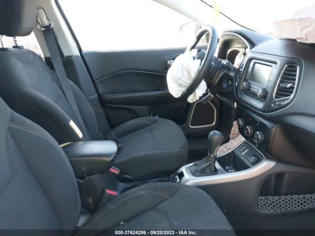 3C4NJCAB2JT411912 Jeep Compass Sport