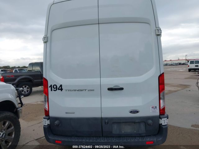 1FTYR2XG0GKB24145 Ford TRANSIT CARGO VAN