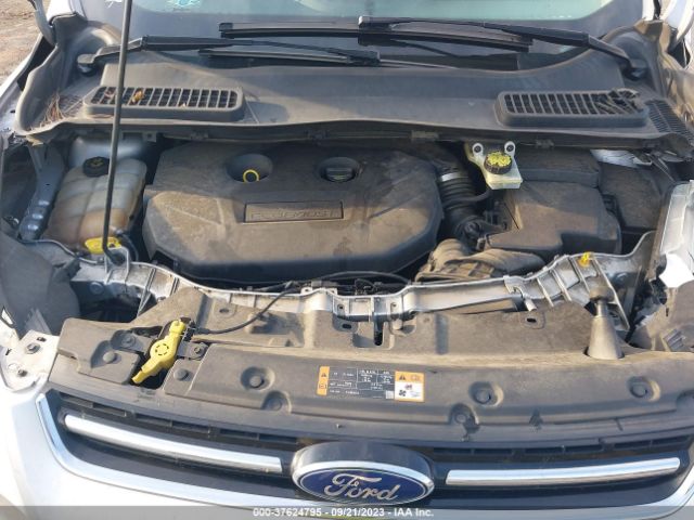 1FMCU0J95FUA32731 Ford Escape Titanium