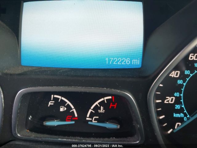 1FMCU0J95FUA32731 Ford Escape Titanium