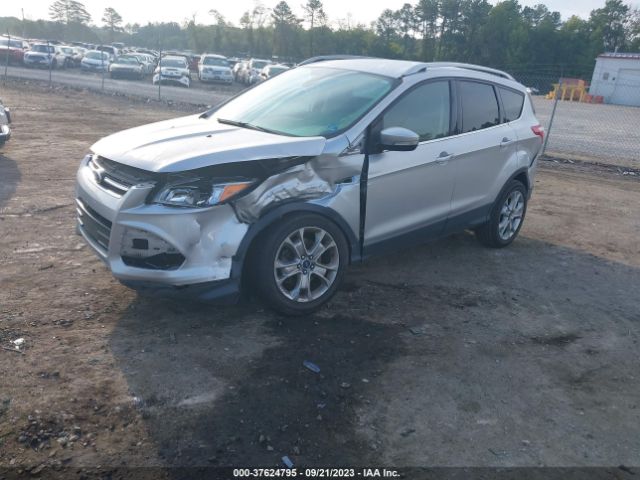 1FMCU0J95FUA32731 Ford Escape Titanium
