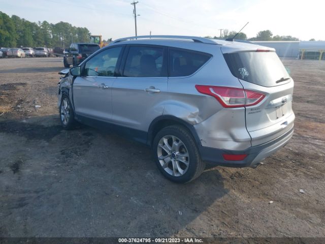 1FMCU0J95FUA32731 Ford Escape Titanium