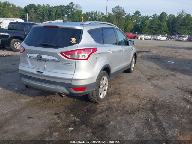 1FMCU0J95FUA32731 Ford Escape Titanium