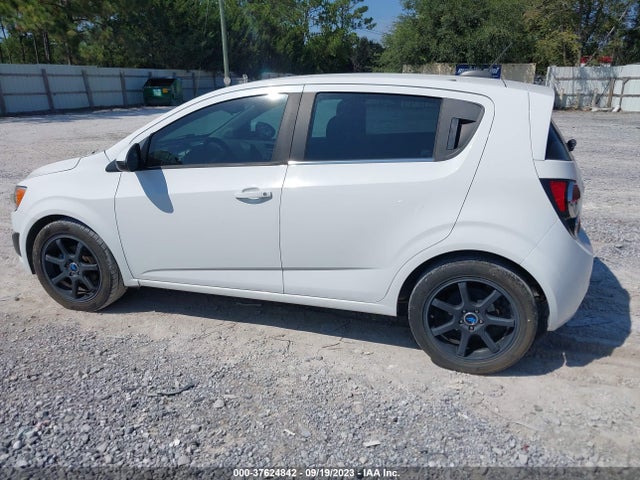 Chevrolet SONIC LT 2015 1G1JC6SH7F4210767 Image 14