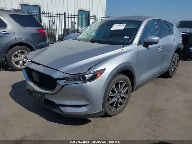Mazda Cx-5 Touring 2018 JM3KFACM3J1426831 Image 2