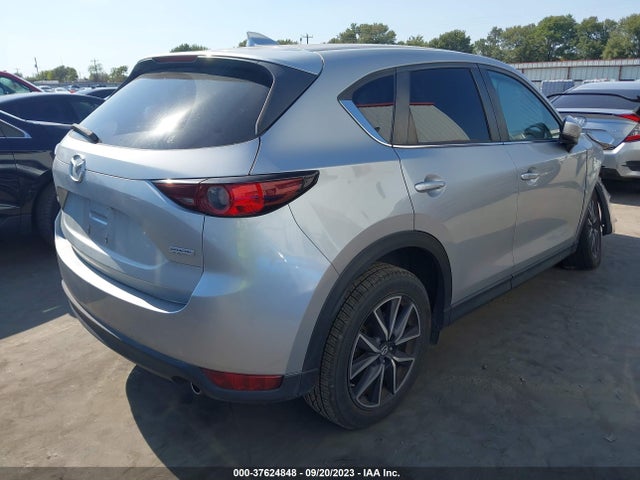Mazda Cx-5 Touring 2018 JM3KFACM3J1426831 Image 4