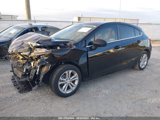 Chevrolet CRUZE LT 2019 3G1BE6SM4KS543983 Image 2