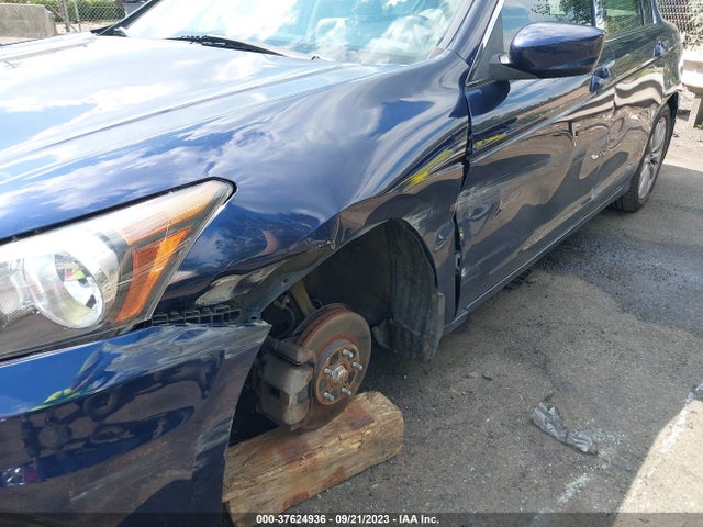2011 HONDA ACCORD SDN EX-L VIN: 1HGCP2F84BA127706