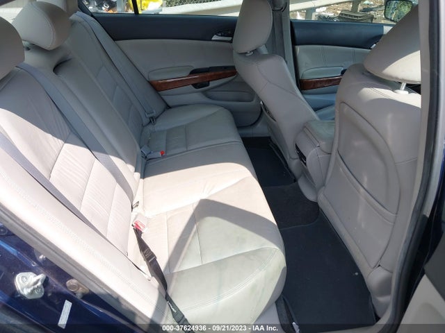 2011 HONDA ACCORD SDN EX-L VIN: 1HGCP2F84BA127706