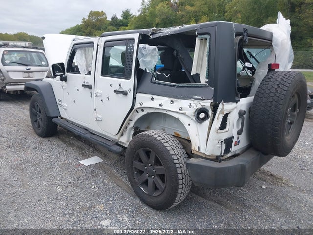 1C4BJWDG5GL201210 Jeep Wrangler Unlimited Sport