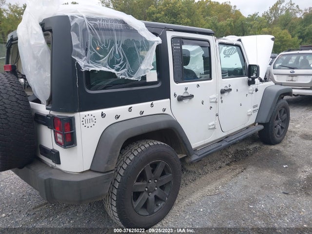 1C4BJWDG5GL201210 Jeep Wrangler Unlimited Sport