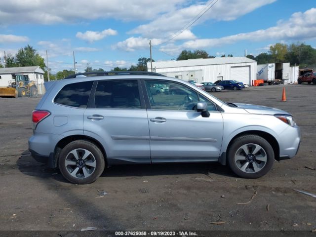 JF2SJAJC0JH418082 Subaru Forester Limited