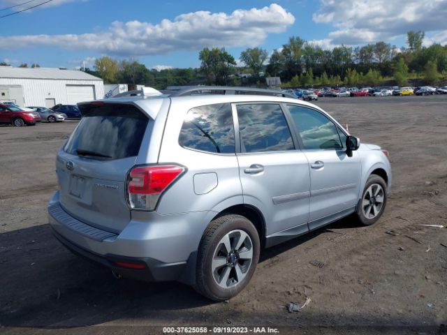 JF2SJAJC0JH418082 Subaru Forester Limited