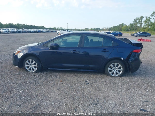 Toyota COROLLA LE 2022 5YFEPMAEXNP301407 Image 13