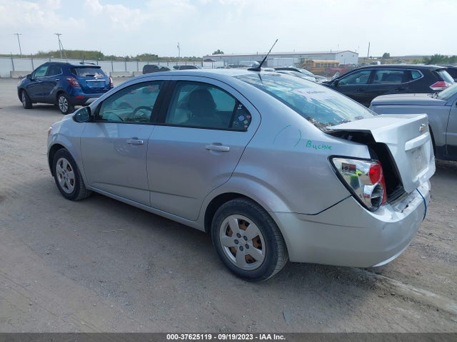 Chevrolet SONIC LS 2014 1G1JA5SH5E4154729 Image 3
