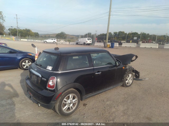2012 MINI COOPER WMWSU3C57CT368455 Photo 3