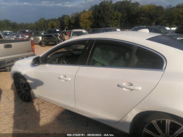 YV1612FS7E2275348 Volvo S60 T5